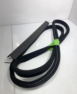 Mercedes-Benz C W204 Front door rubber seal A2046971051