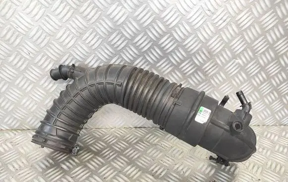 Air intake hose/pipe