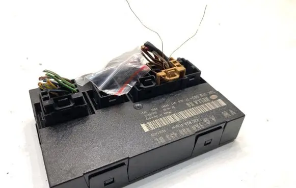 Volkswagen Golf V Central body control module 1K0959433BL
