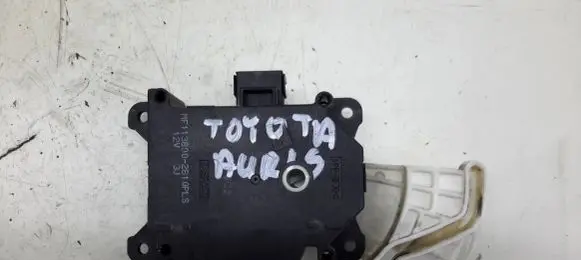 Toyota Auris 150 Intake manifold valve actuator/motor MF113800281