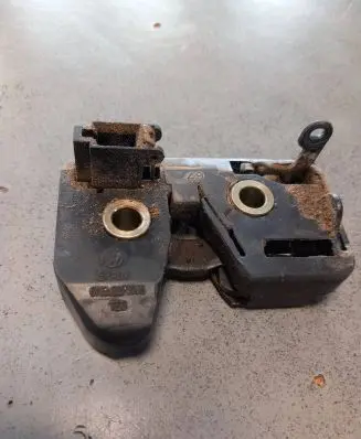 Volkswagen Polo III 6N 6N2 6NF Tailgate/trunk/boot lock/catch/latch 6N0827505