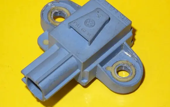 Volkswagen PASSAT B6 Airbag deployment crash/impact sensor 1K0955557B