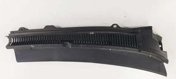 Suzuki Kizashi Wiper trim 7233057L10 7233057L1