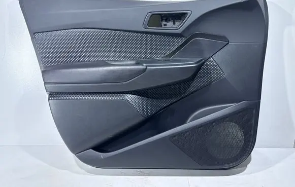 Toyota C-HR I Front door card panel trim 67782X1B25 67061F4010C8