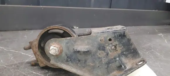 Mazda B series UN Engine mount vacuum valve 