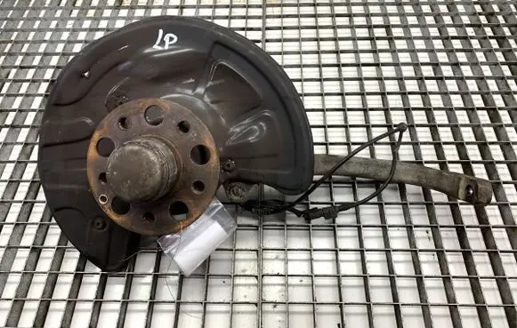 Mercedes-Benz E W211 Front wheel hub spindle knuckle 