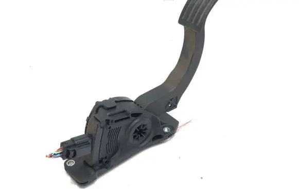 Mazda 3 II Accelerator throttle pedal BBM2-41600A