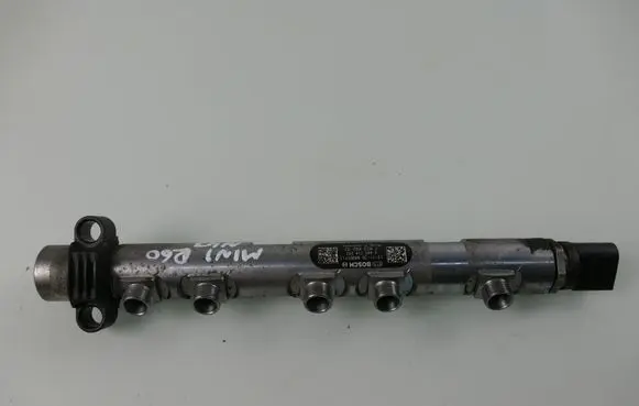 Mini Cooper Countryman R60 Fuel main line pipe 7823460