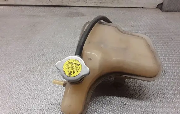 Mitsubishi Lancer VIII Coolant expansion tank/reservoir
