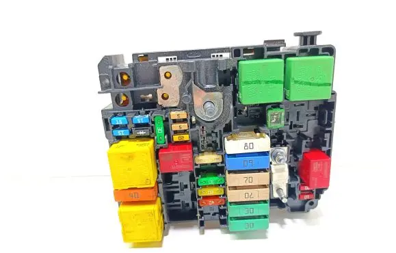 Citroen C4 Cactus Fuse module 9821157280