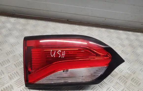 Chrysler Pacifica Tailgate rear/tail lights P68228941AE 68228941AE