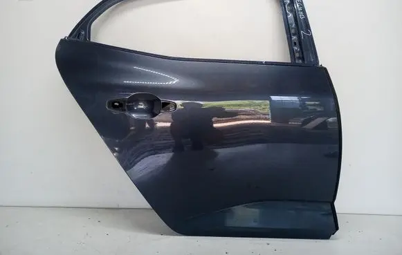 Renault Megane IV Rear door