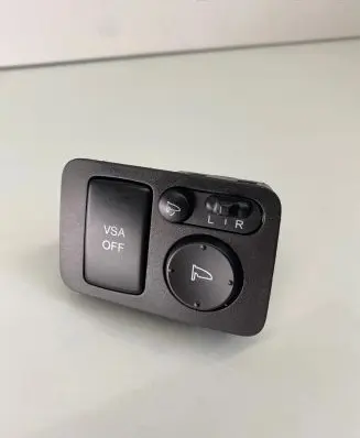 Honda CR-V Wing mirror switch M33212