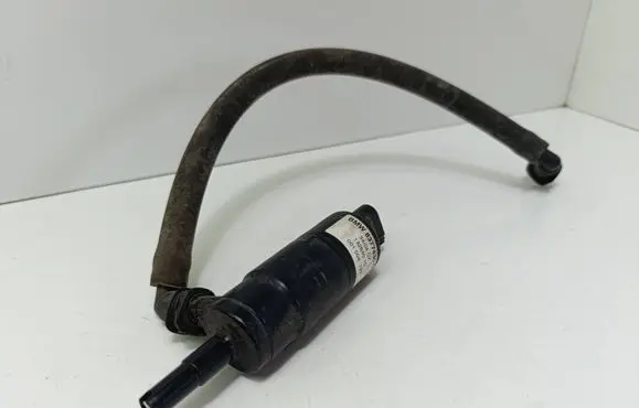BMW 5 E60 E61 Headlight washer pump 8377430
