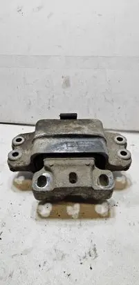 Skoda Octavia Mk2 (1Z) Engine mount bracket 1K0199555