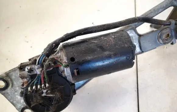 Citroen Xsara Wiper motor 0390241356