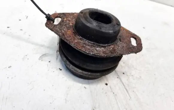 Peugeot Expert Engine mount bracket