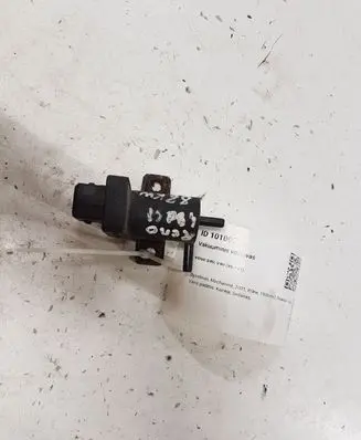 Volvo S40, V40 Vacuum valve 7700113709