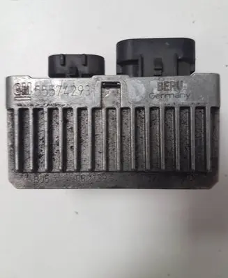 Opel Insignia A Glow plug pre-heat relay 55574293
