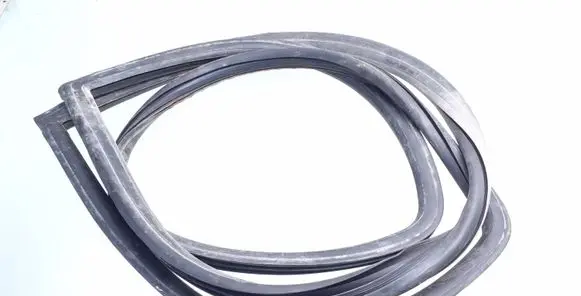 Volkswagen PASSAT B2 Front windscreen/windshield window 