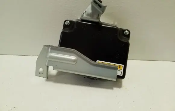 Jeep Cherokee Voltage converter/converter module 56029611AB