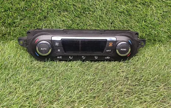 Ford C-MAX II Climate control unit AM5T18C612BH WG2A06495