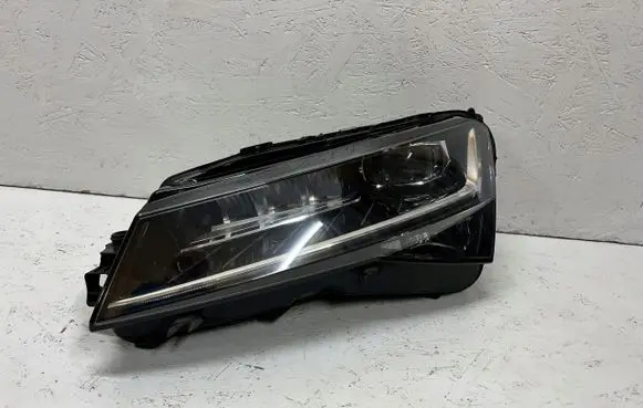 Skoda Superb B8 (3V) Headlight/headlamp 3V1941015D