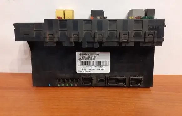 Mercedes-Benz CLK A209 C209 Fuse box set 5DK00848610 2095450101