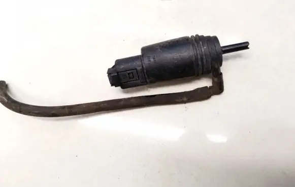 BMW 5 E39 Windscreen/windshield washer pump 67128377612 67.12-8377612