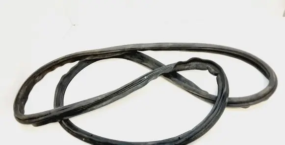 Mercedes-Benz GLC X253 C253 Trunk rubber seal (body) A2537401500