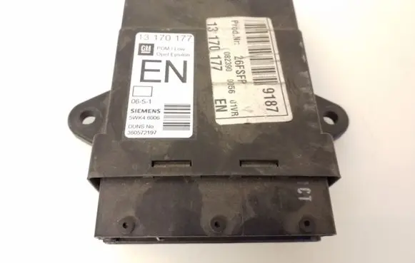 Opel Vectra C Door central lock control unit/module 13170177EN 26FSFP 082390