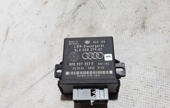 Audi A6 S6 C6 4F Light module LCM 5LA008379
