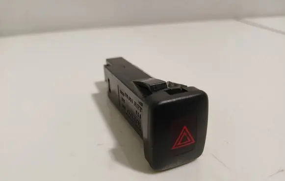 Volvo V70 Hazard light switch 9123685 10W242