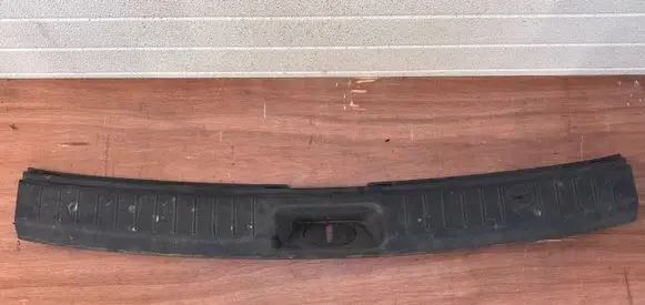 Hyundai Santa Fe Trunk/boot sill cover protection 857702B000