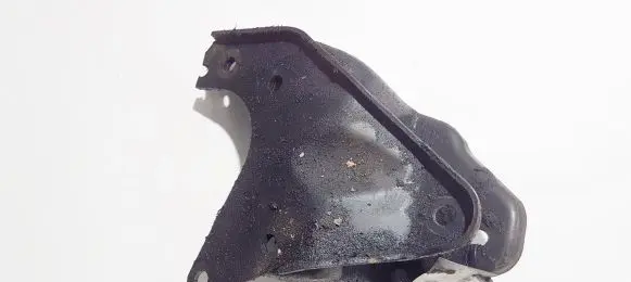 Mitsubishi Space Star Engine mounting bracket
