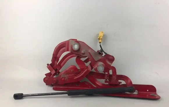 Engine bonnet/hood hinges