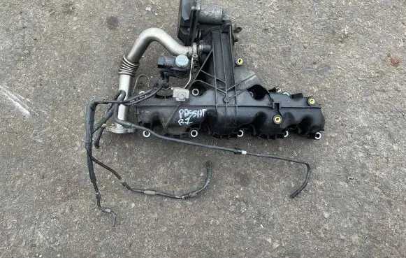 Volkswagen PASSAT B7 Intake manifold 03L128063