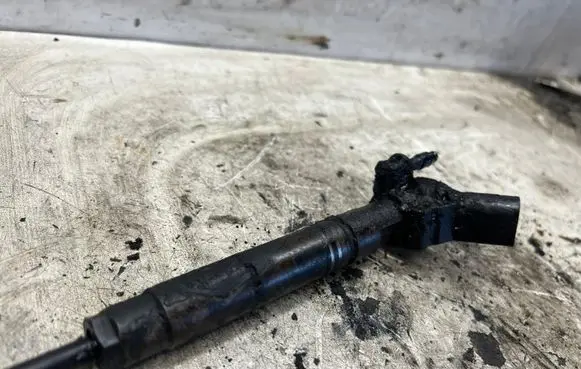 Chrysler 300 - 300C Fuel injector A6420700587