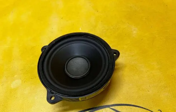 Land Rover Discovery 5 Front door high frequency speaker BJ3218808EA