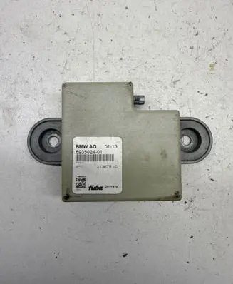 BMW 7 F01 F02 F03 F04 Aerial antenna amplifier 6935024