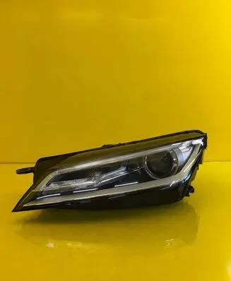 Audi TT TTS RS Mk3 8S Headlight/headlamp 8S0941005 LampaLewa