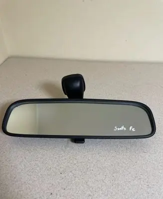 Rear view mirror (interior)