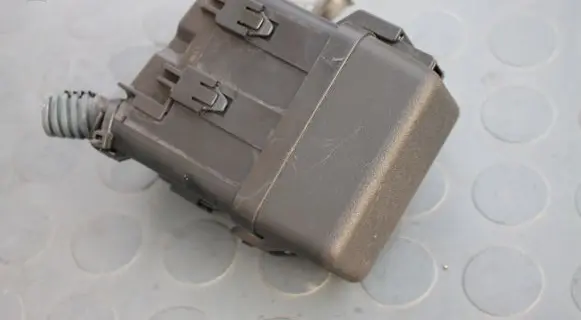 Toyota Auris E180 Charging relay 