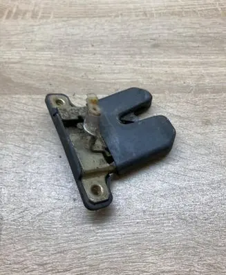 Audi A4 S4 B5 8D Tailgate/trunk/boot lock/catch/latch AUDIB5TAILGATELOCK