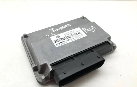 Audi A6 S6 C6 4F Transfer box differential control unit 0AD927755AJ 5WP22084 H16S0100