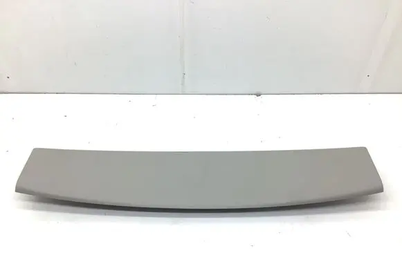 Nissan Leaf II (ZE1) Tailgate trim 909005SH0A