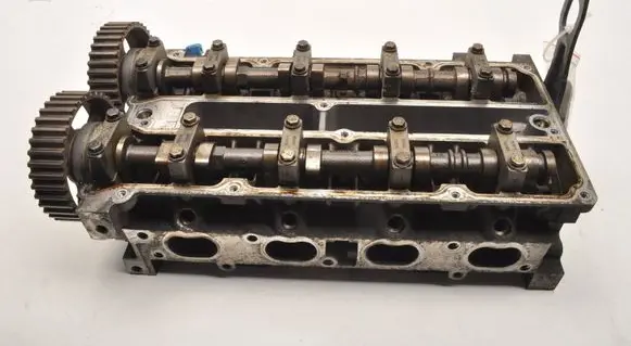 Ford Focus C-MAX Engine head 7S7G-6090-CB