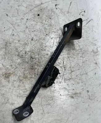 Audi A8 S8 D3 4E Fender mounting bracket 4E0805463F