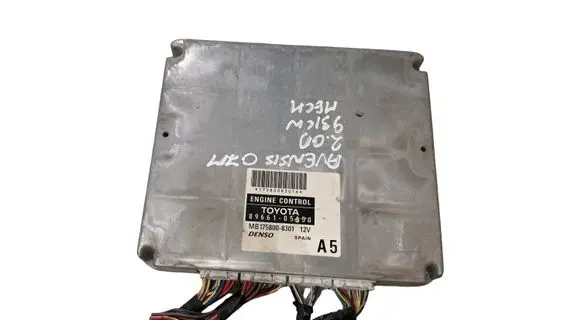 Toyota Avensis T250 Engine control unit/module 8966105450 1758008301 MB1758008301