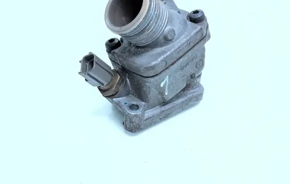 Volvo S80 Thermostat/thermostat housing 30777475 8653103